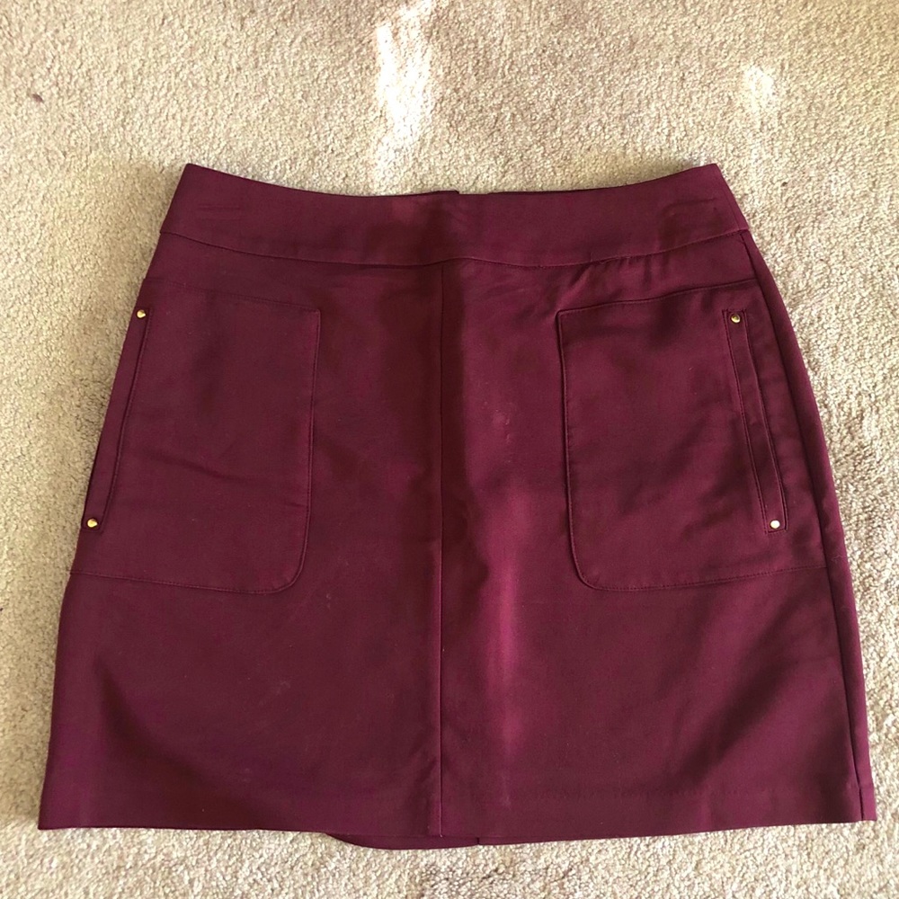 Mid-rise mini skirt
